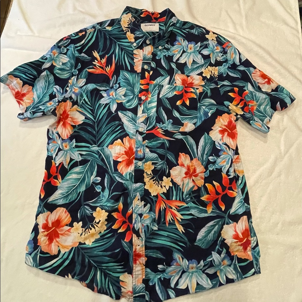 Old navy men’s Hawaiian shirt